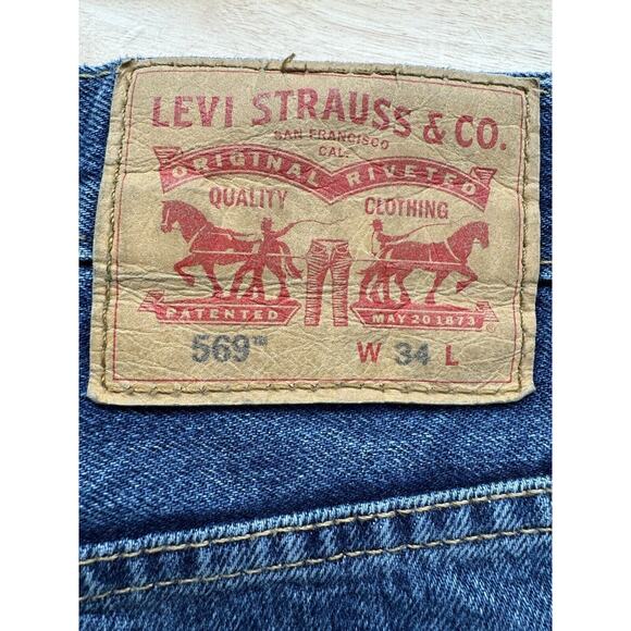 Levi's 569 Distressed Jean Shorts Men's Size 34 Loose Straight 100% Cotton Denim - Picture 6 of 9